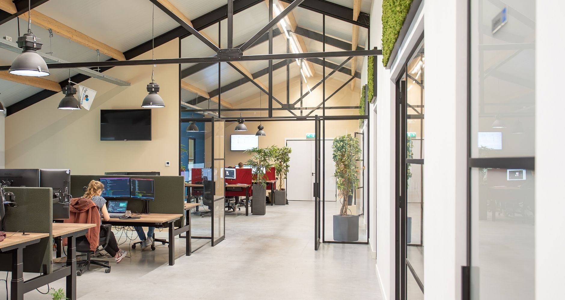 Homepagina de moderne kantoorruimte van S for Software